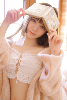 乌鸦嘴妙女郎
